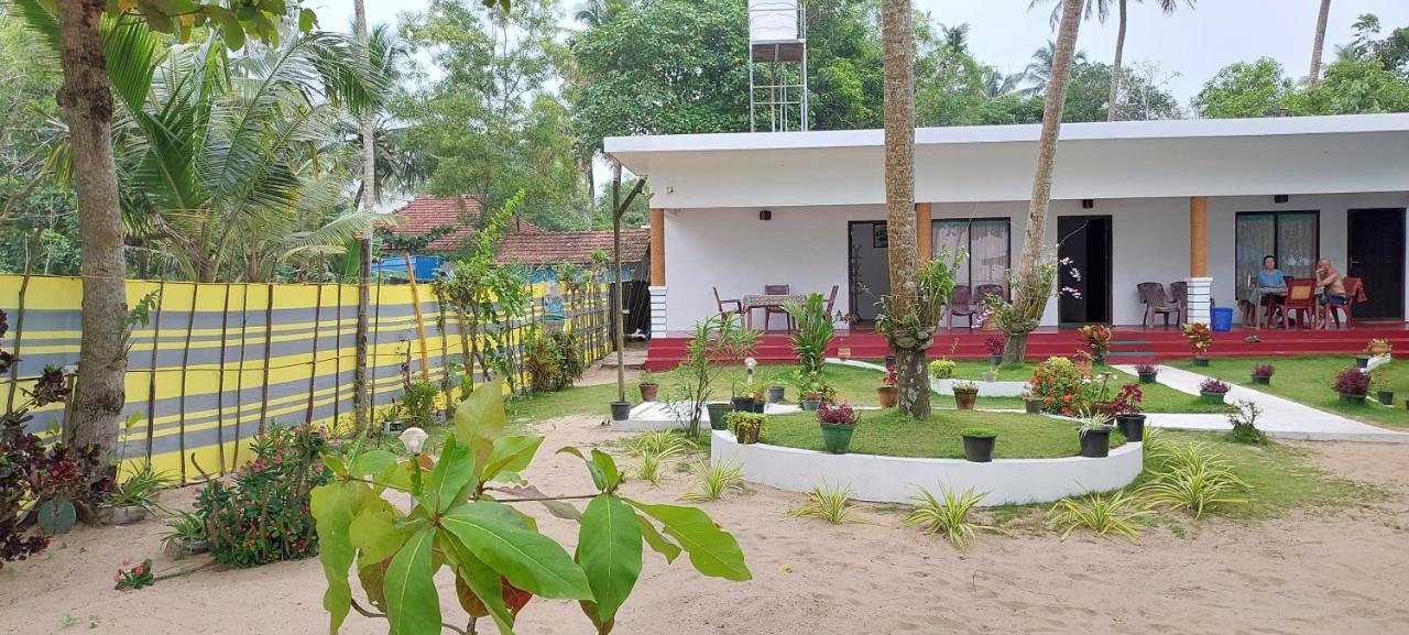 Marari Phoenix Beach Homestay Mararikulam Exterior foto